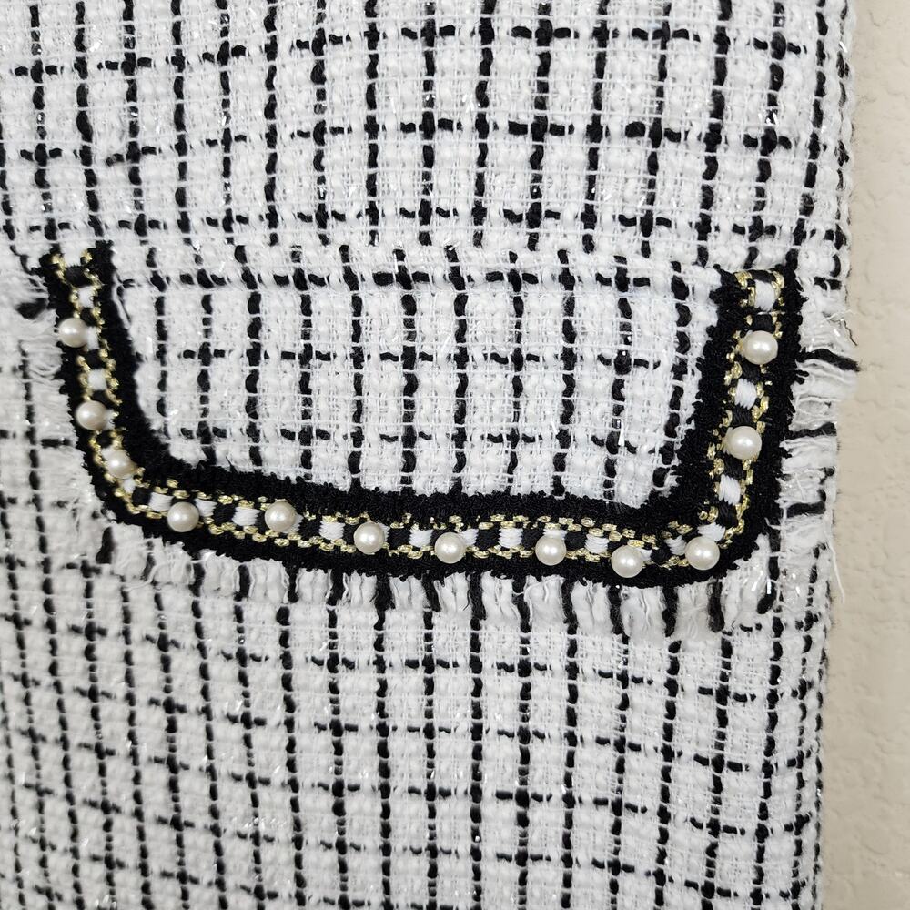 Elegant White and Black XS Sparkling Tweed Dress - Picture 14 of 17